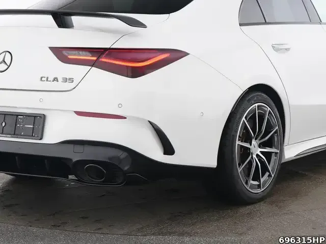 Mercedes-Benz CLA 35 AMG