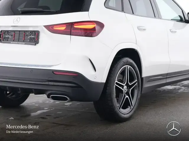 Mercedes-Benz GLA 220