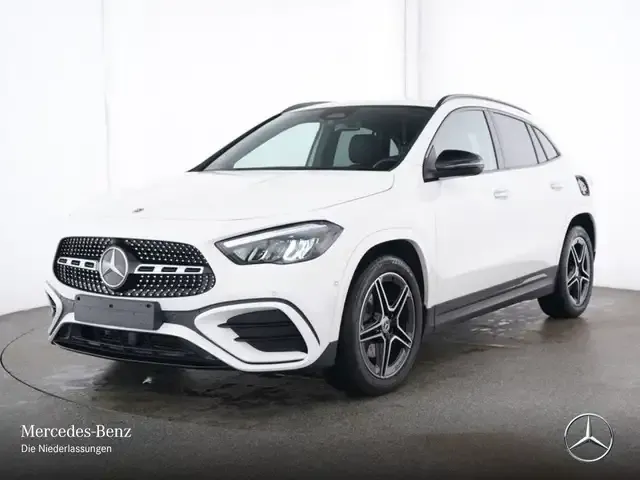 Mercedes-Benz GLA 220