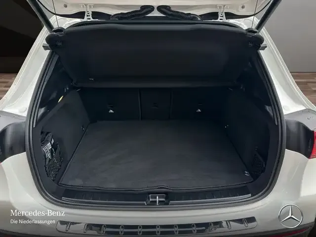 Mercedes-Benz GLA 220