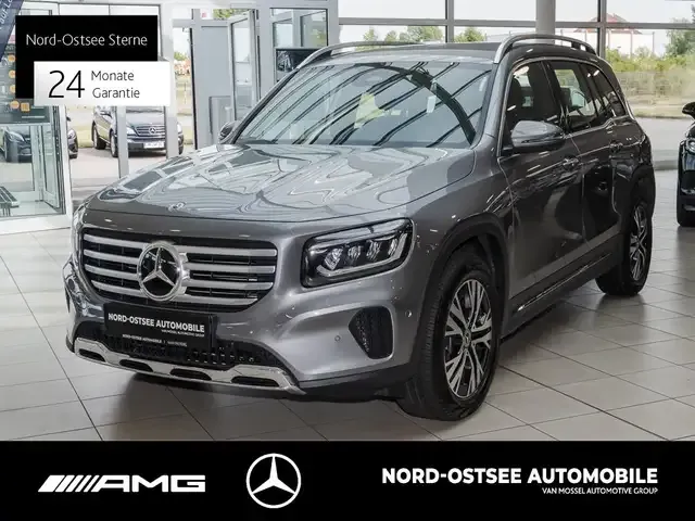 Mercedes-Benz GLB 200