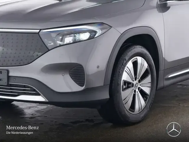 Mercedes-Benz EQB 250