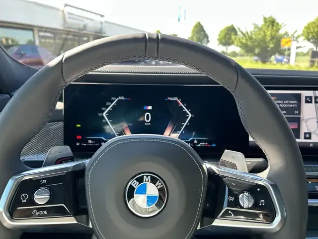 BMW 740