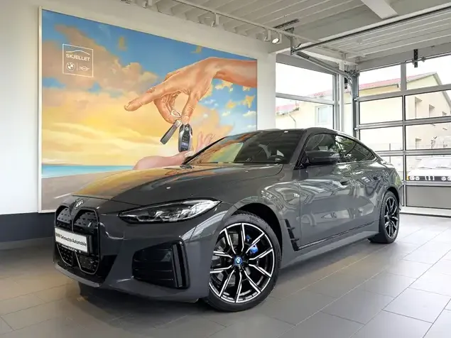 BMW i4