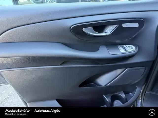 Mercedes-Benz EQV 300