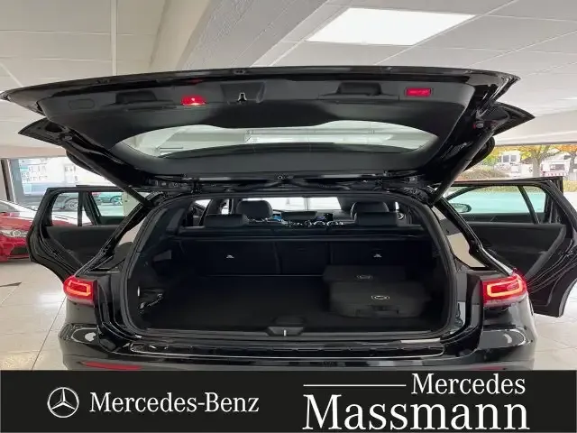Mercedes-Benz EQB 300