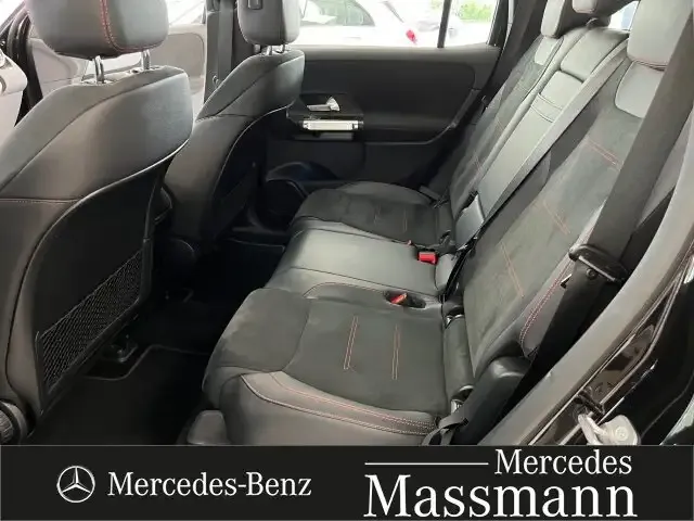 Mercedes-Benz EQB 300