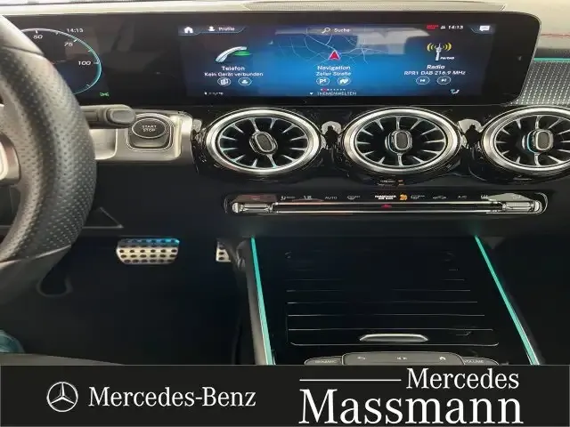 Mercedes-Benz EQB 300