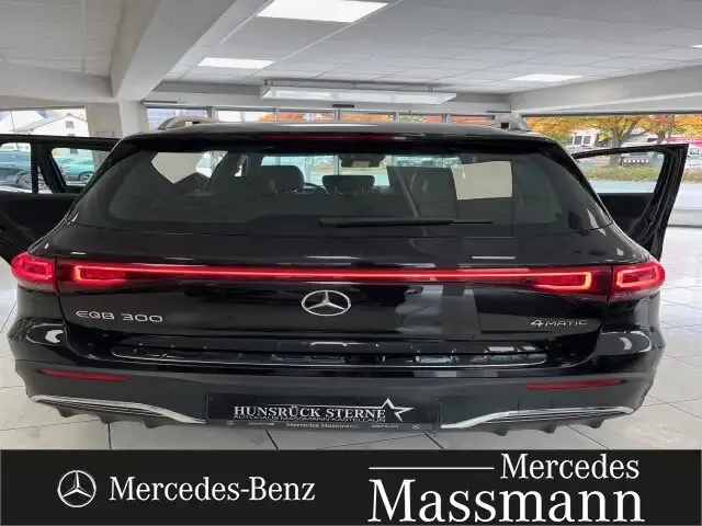 Mercedes-Benz EQB 300
