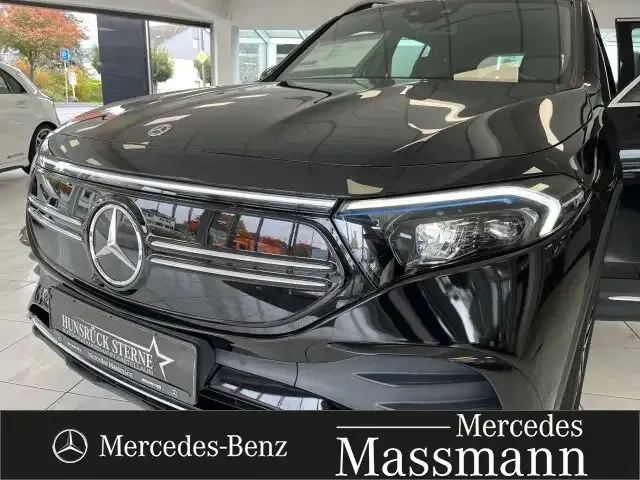 Mercedes-Benz EQB 300