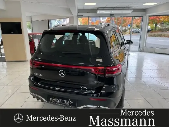 Mercedes-Benz EQB 300