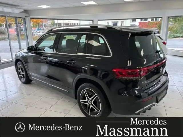 Mercedes-Benz EQB 300