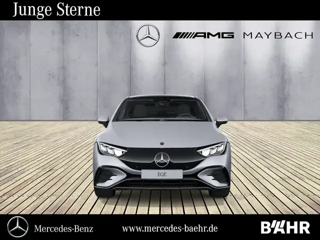 Mercedes-Benz EQE 300