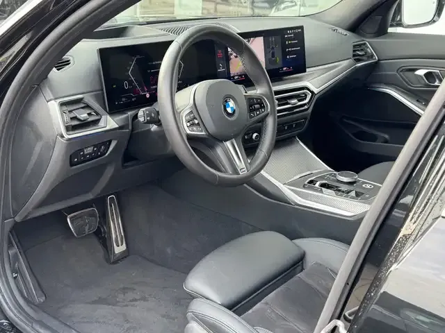 BMW 330