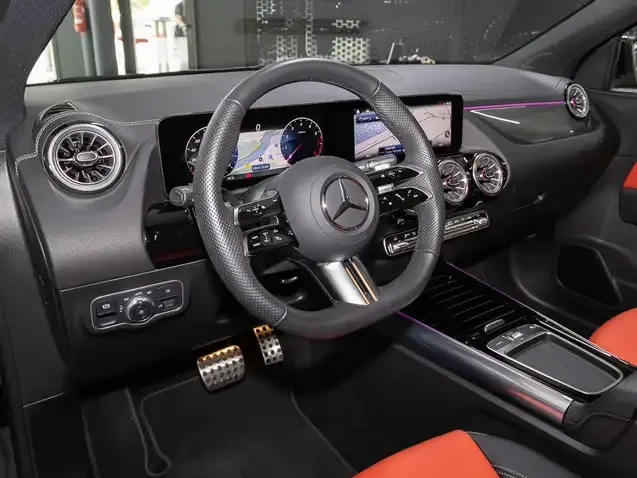 Mercedes-Benz GLA 220