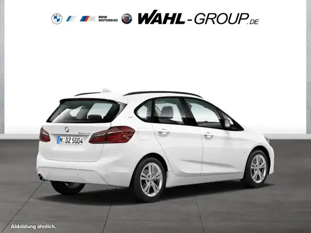 BMW 225