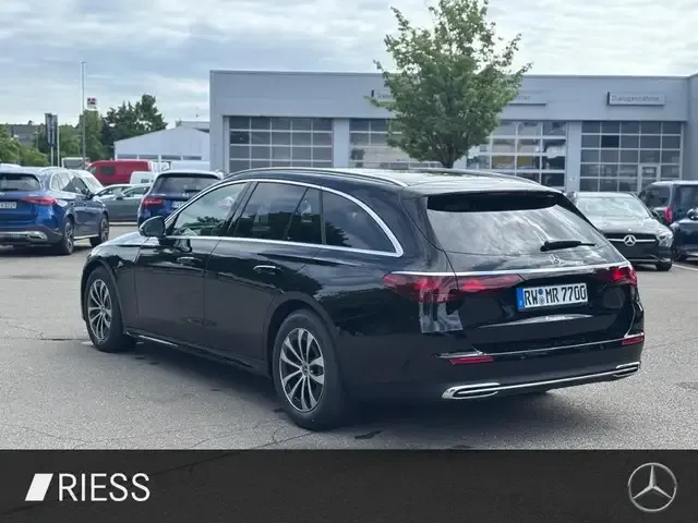 Mercedes-Benz E 200