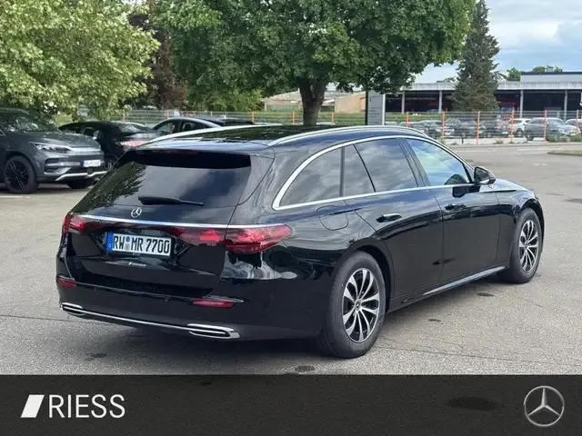 Mercedes-Benz E 200