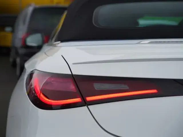 Mercedes-Benz CLE 200