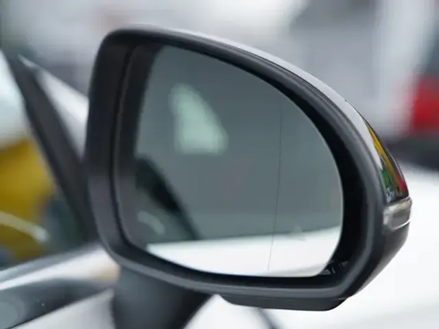 Mercedes-Benz CLE 200