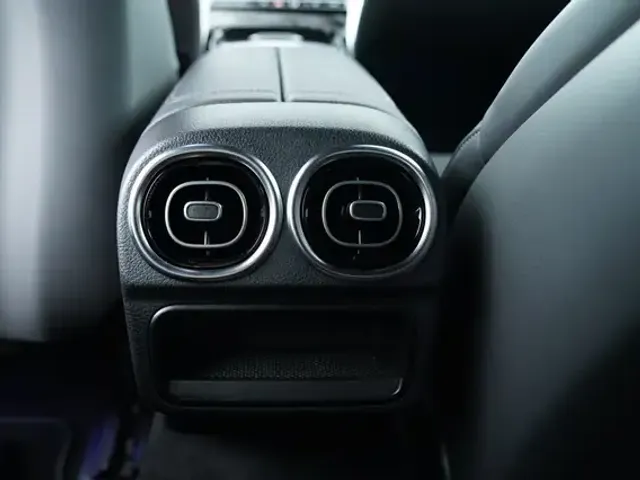 Mercedes-Benz CLE 200