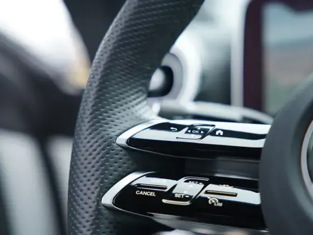 Mercedes-Benz CLE 200