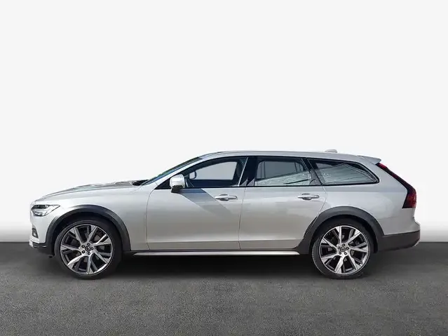 Volvo V90 Cross Country