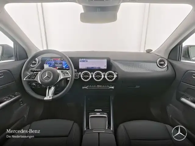 Mercedes-Benz EQA 300