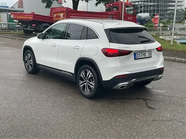 Mercedes-Benz GLA 200
