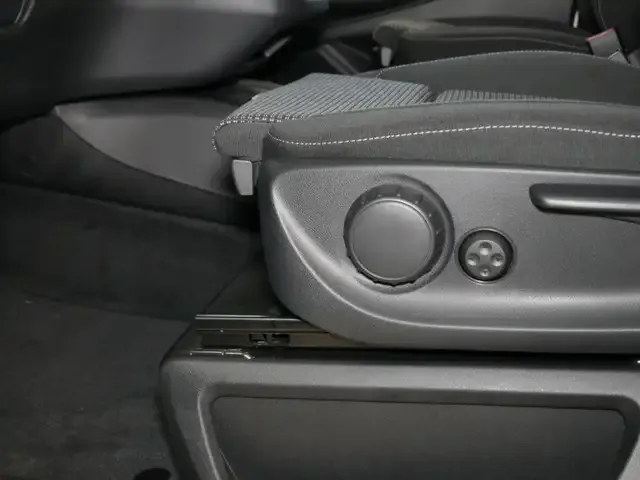 Mercedes-Benz V 220