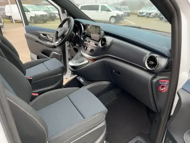 Mercedes-Benz EQV 300