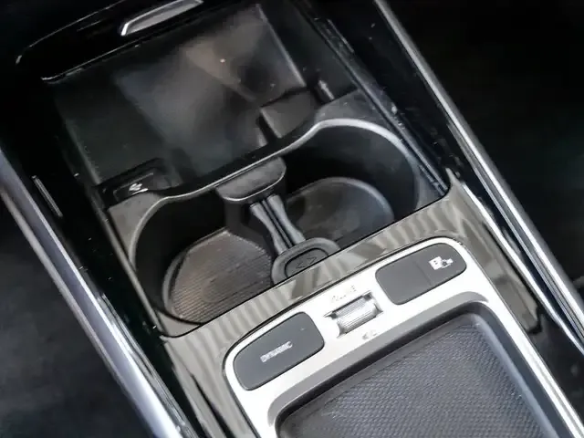 Mercedes-Benz GLB 220