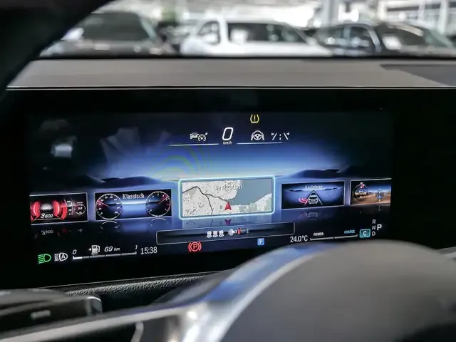 Mercedes-Benz GLB 220