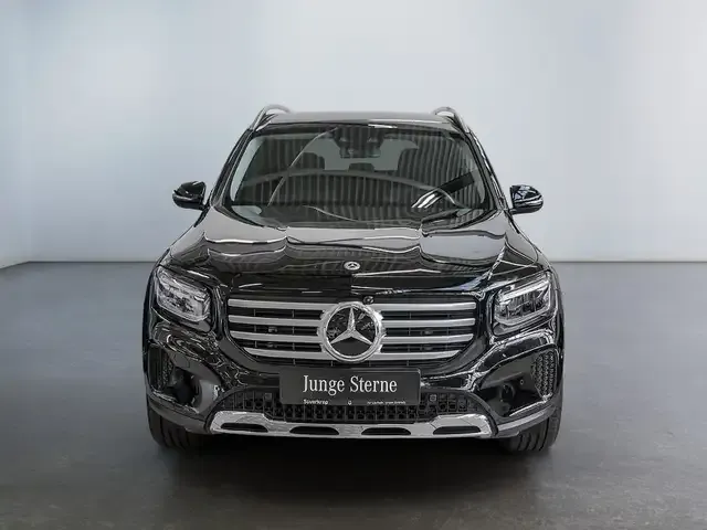 Mercedes-Benz GLB 220