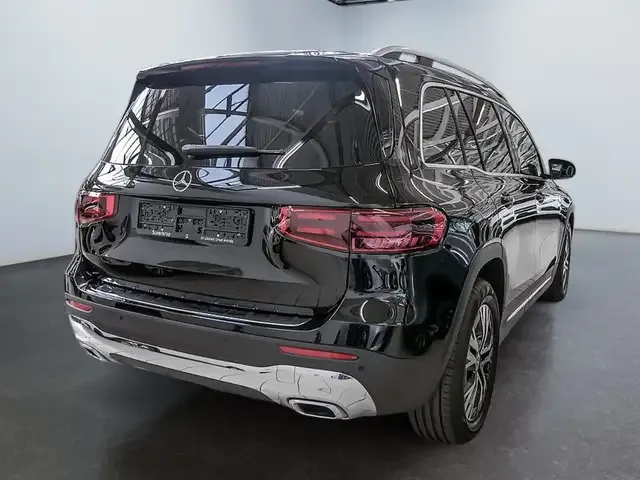 Mercedes-Benz GLB 220