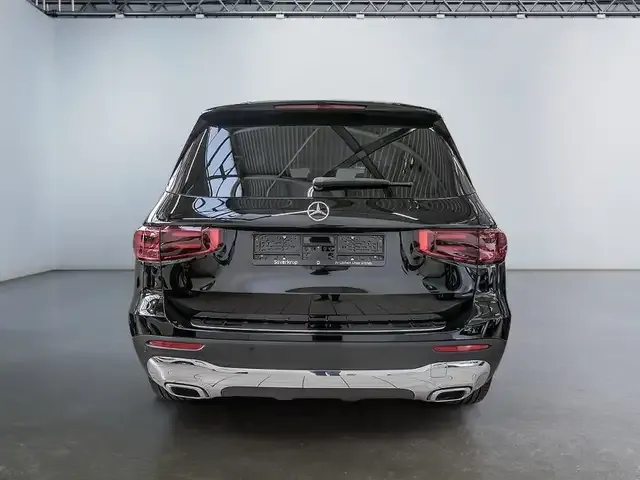 Mercedes-Benz GLB 220