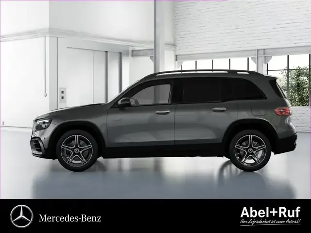 Mercedes-Benz GLB 220