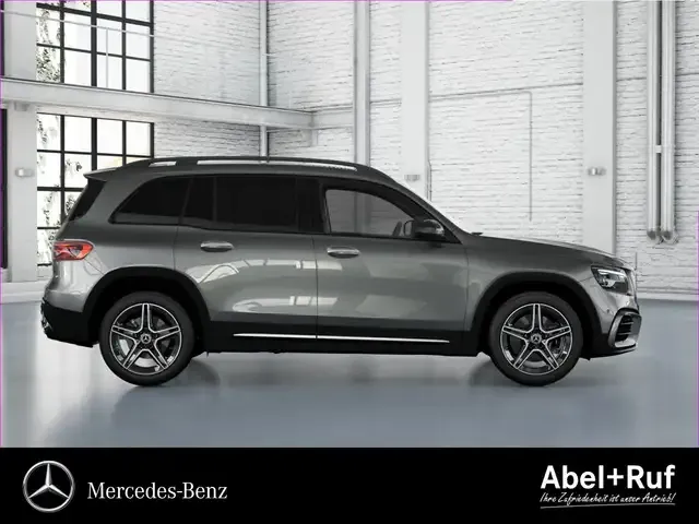 Mercedes-Benz GLB 220
