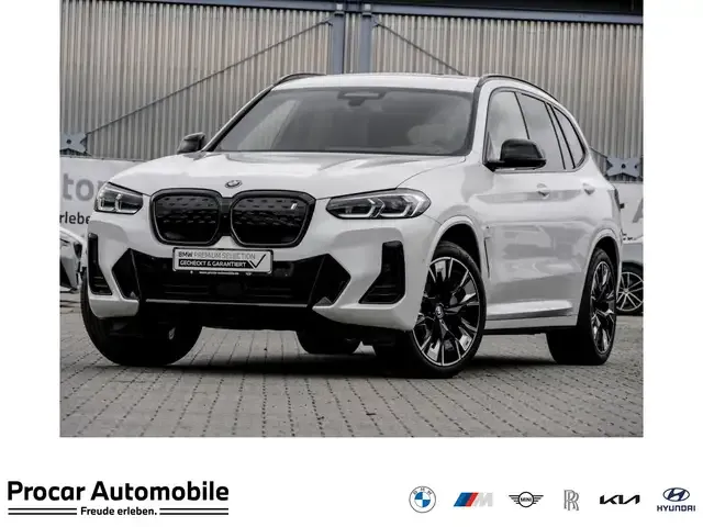 BMW iX3