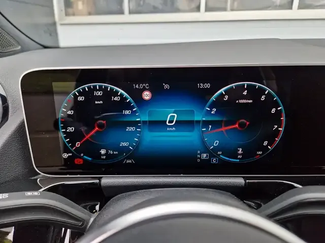 Mercedes-Benz B 180