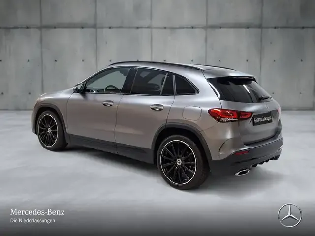 Mercedes-Benz GLA 200