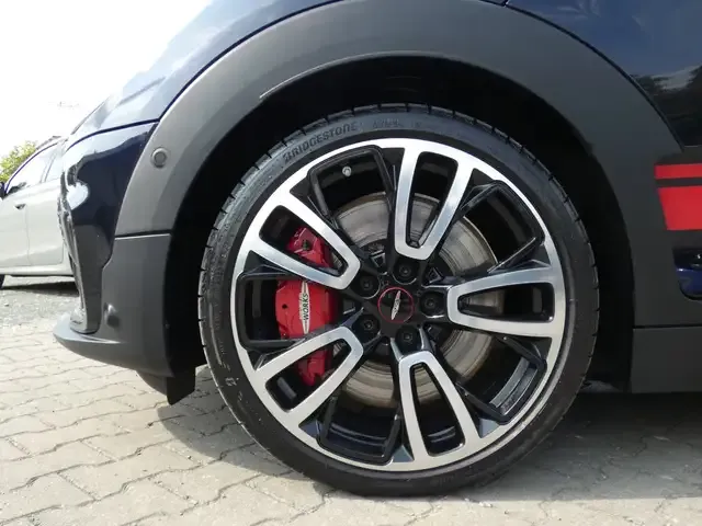MINI John Cooper Works Clubman
