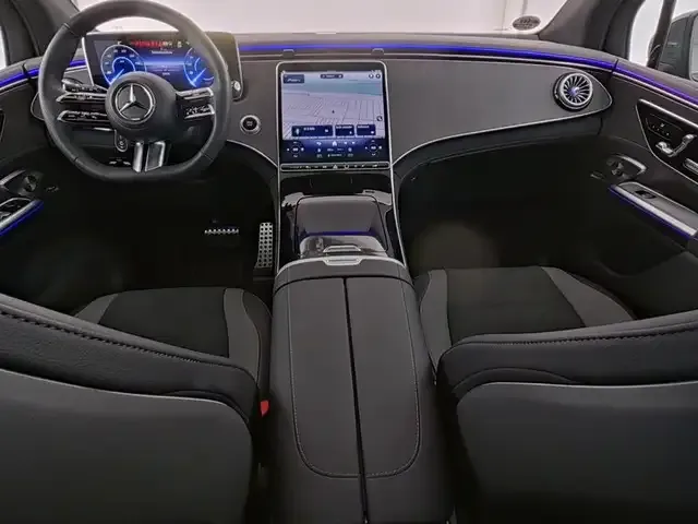 Mercedes-Benz EQE SUV