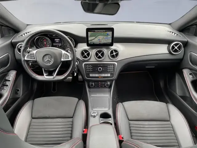 Mercedes-Benz CLA 220