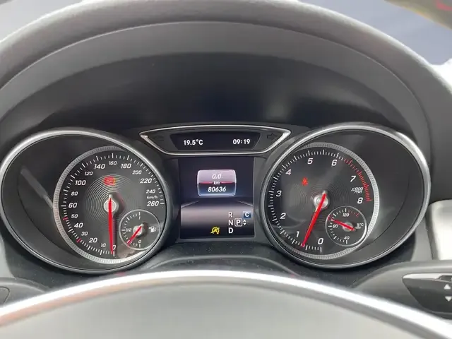 Mercedes-Benz CLA 220
