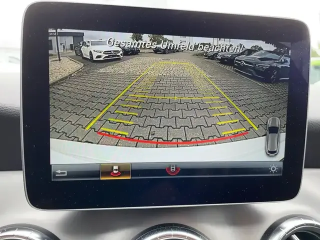 Mercedes-Benz CLA 220