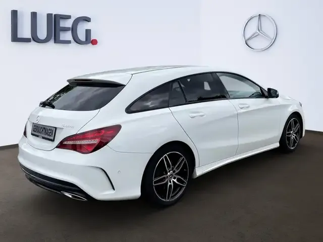 Mercedes-Benz CLA 220