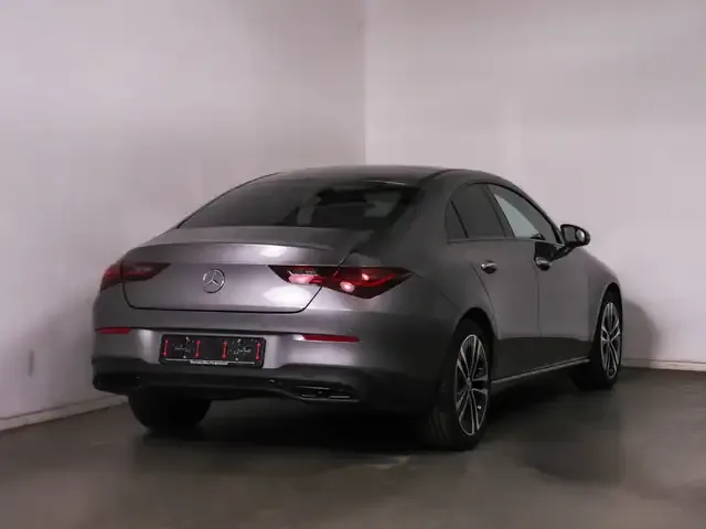Mercedes-Benz CLA 180