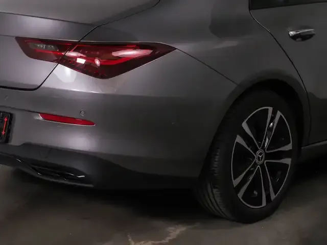 Mercedes-Benz CLA 180