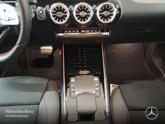 Mercedes-Benz EQA 300